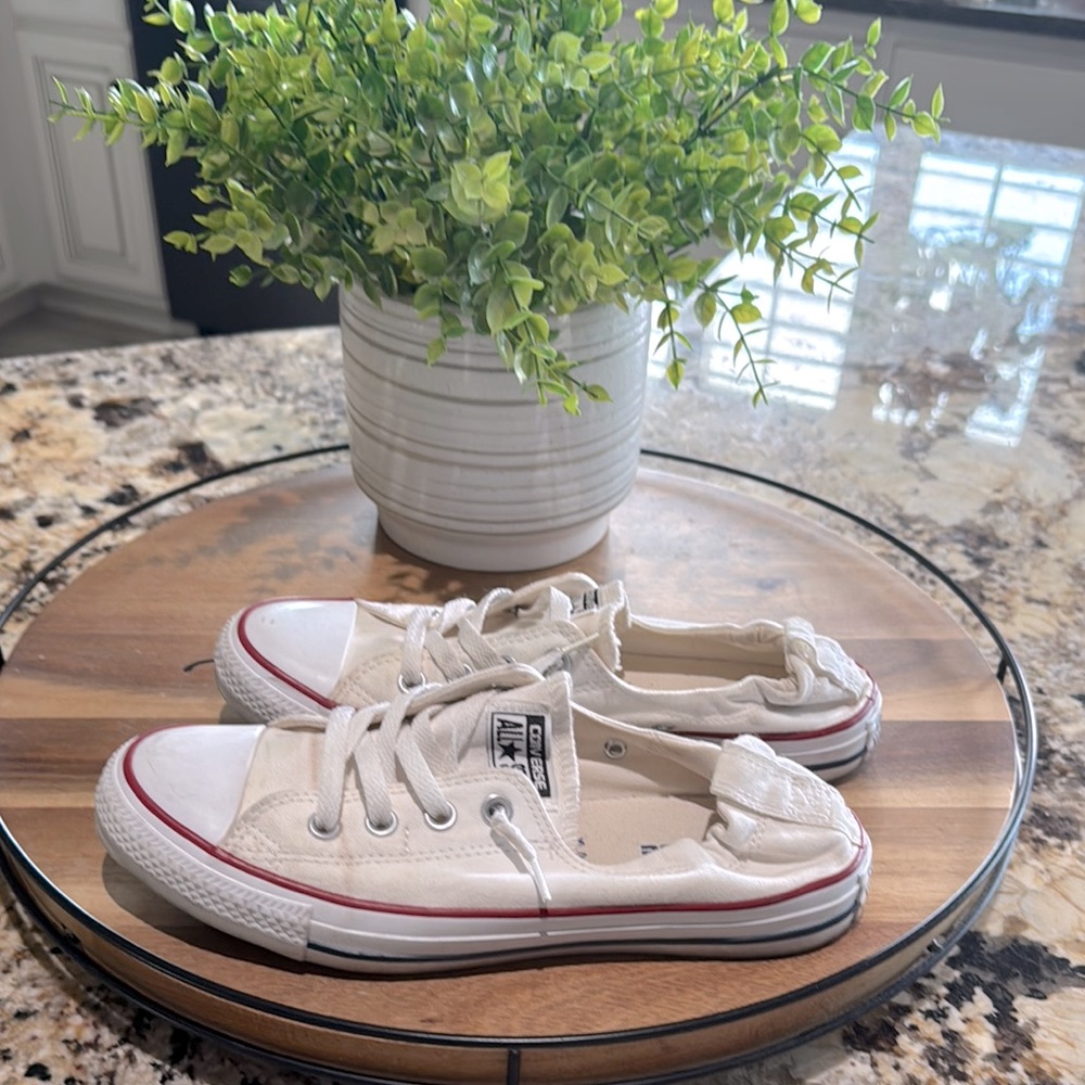 Converse ALL STAR White Canvas Sneakers Classic Style SIZE 9 worn a few times .